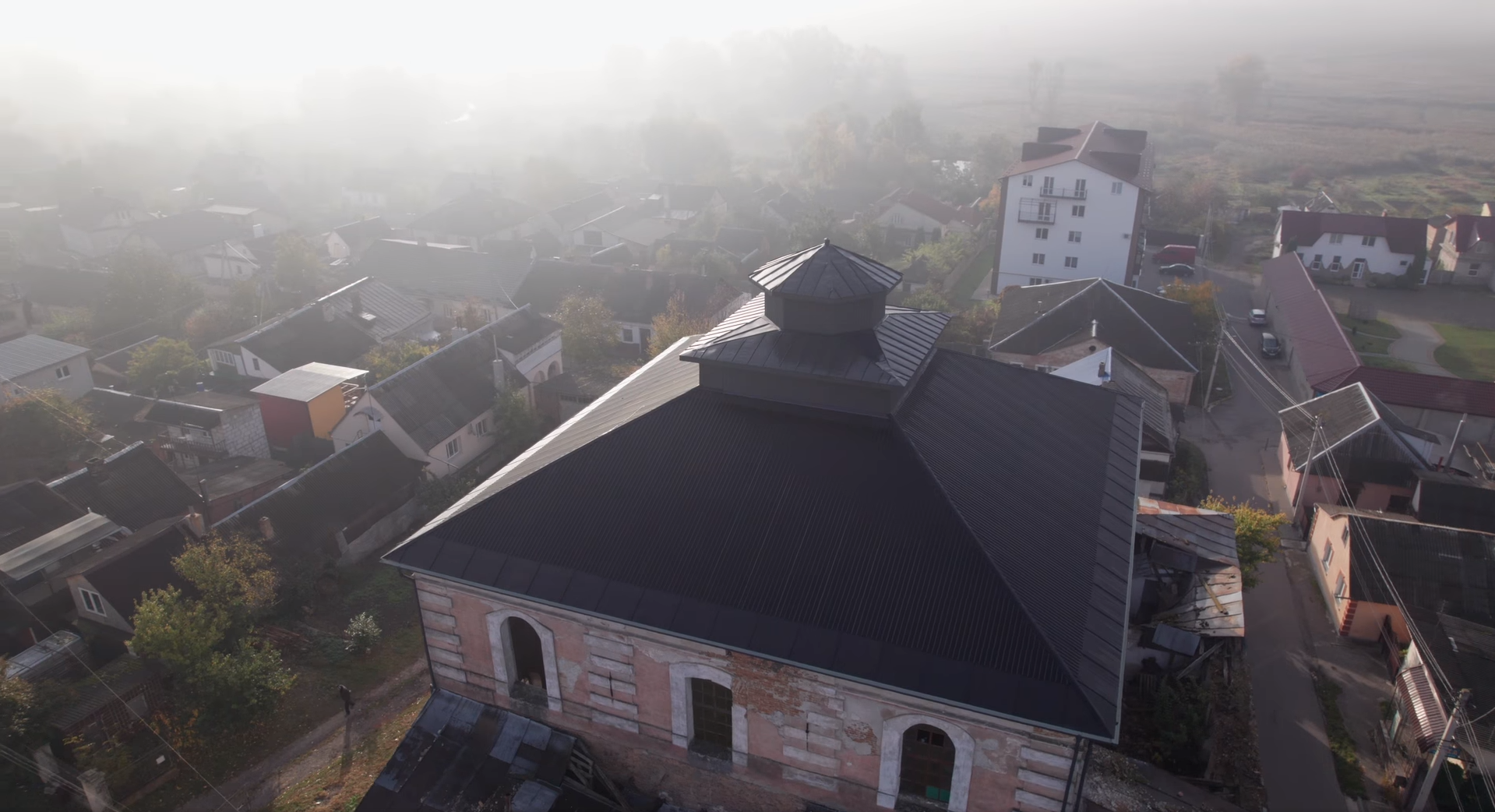 Відновлено дах будівлі Великої синагоги в м. Дубно🕍