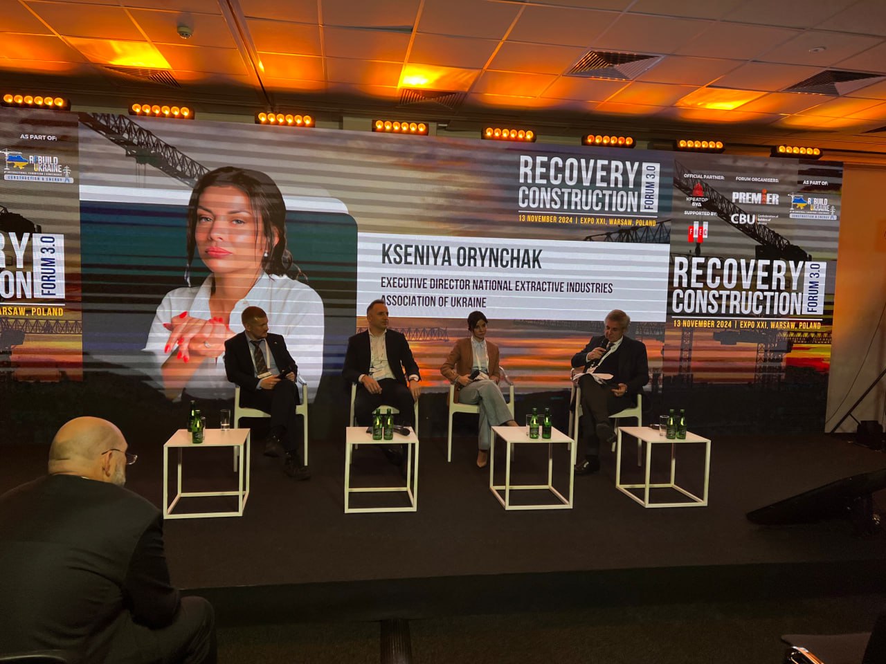 🗣️Відкритий діалог з владою про відбудову України та ресайклінг