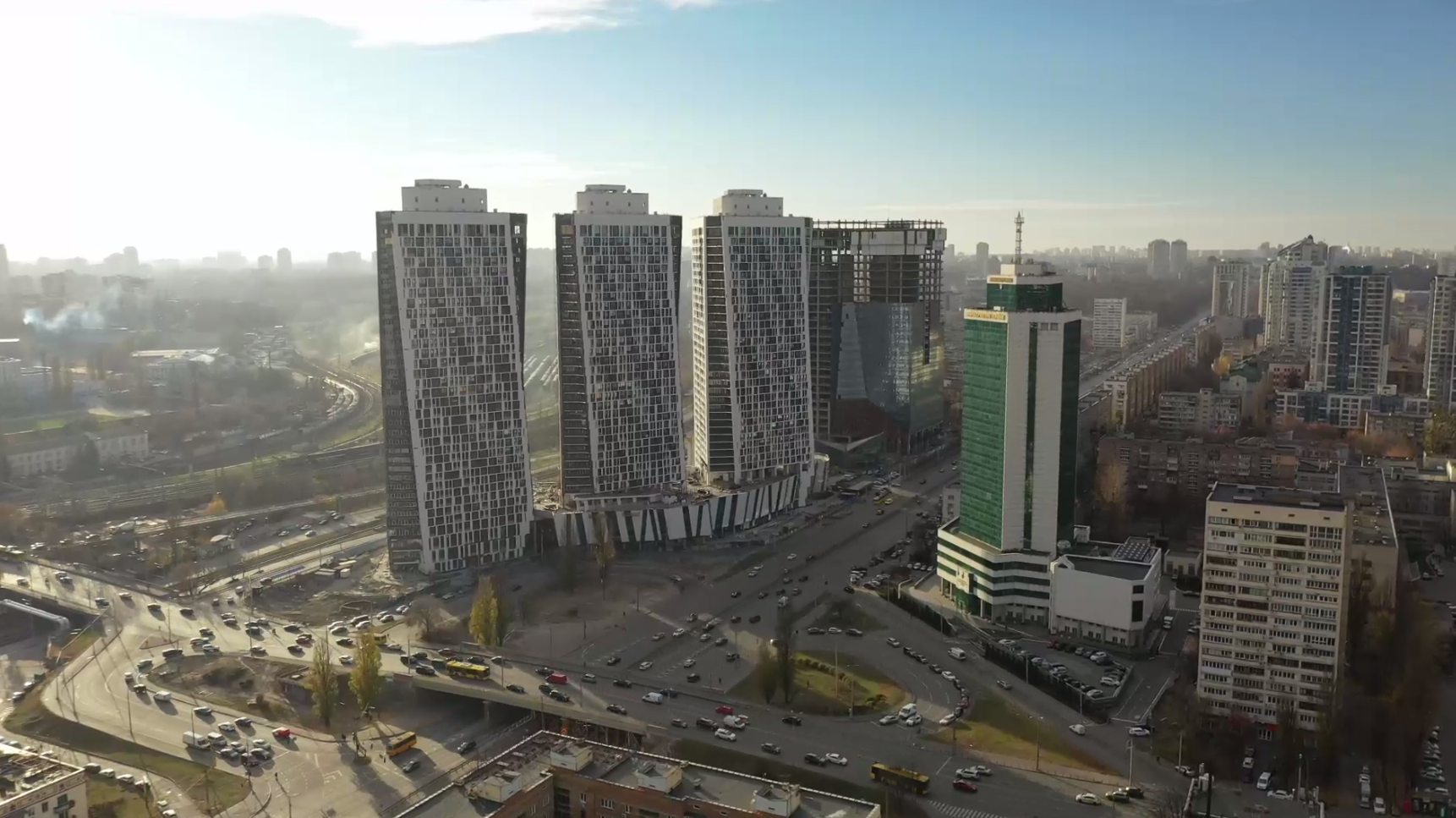 🏆У номінації “ЖК БІЗНЕС КЛАСУ 2024” відзнаку отримує ЖК MANHATTAN CITY від компанії BudCapital!
