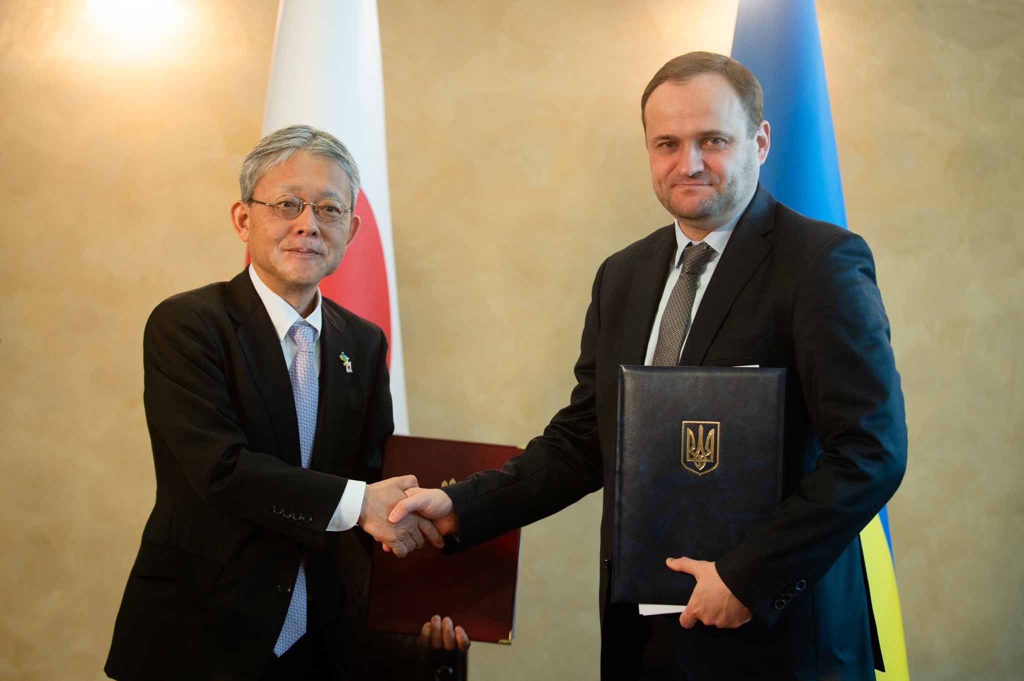 💹 Японія виділяє 6,2 млрд єн на п’яту фазу Програми екстреного відновлення України