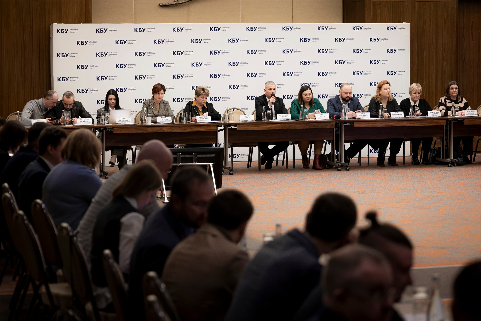 🏗️Дефіцит кадрів у будівництві та шляхи його подолання обговорили під час тематичної панелі в рамках  Business Day КБУ